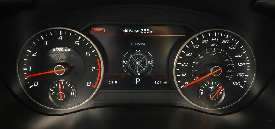 Панель приборов Kia Stinger GT AWD (CK) 2017 года  (NA) (фото 16 из 42)